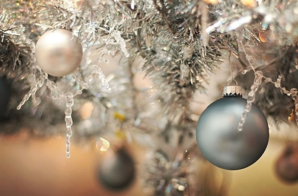 amazing-christmas-tree-ornaments-balls.jpg