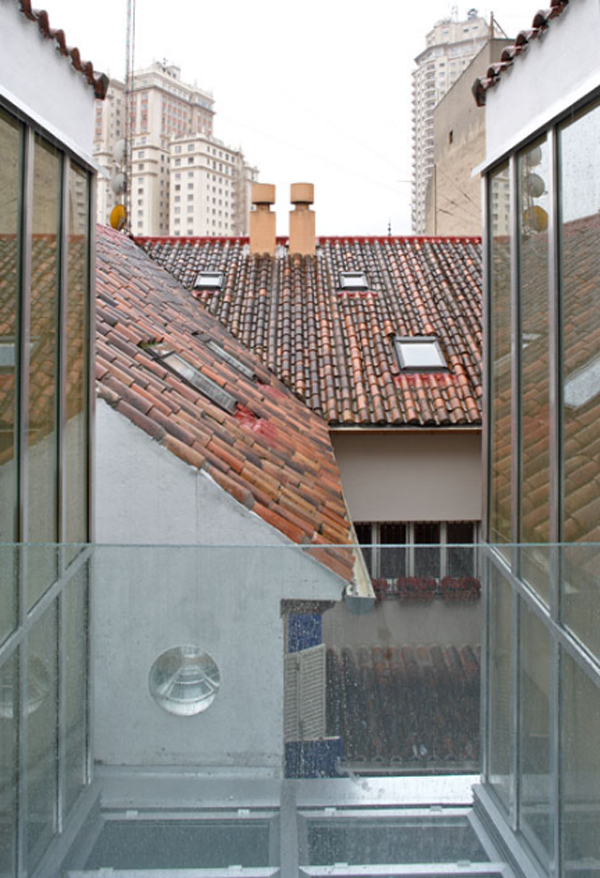 casa-rota-house-with-glass-window-by-manuel-ocana