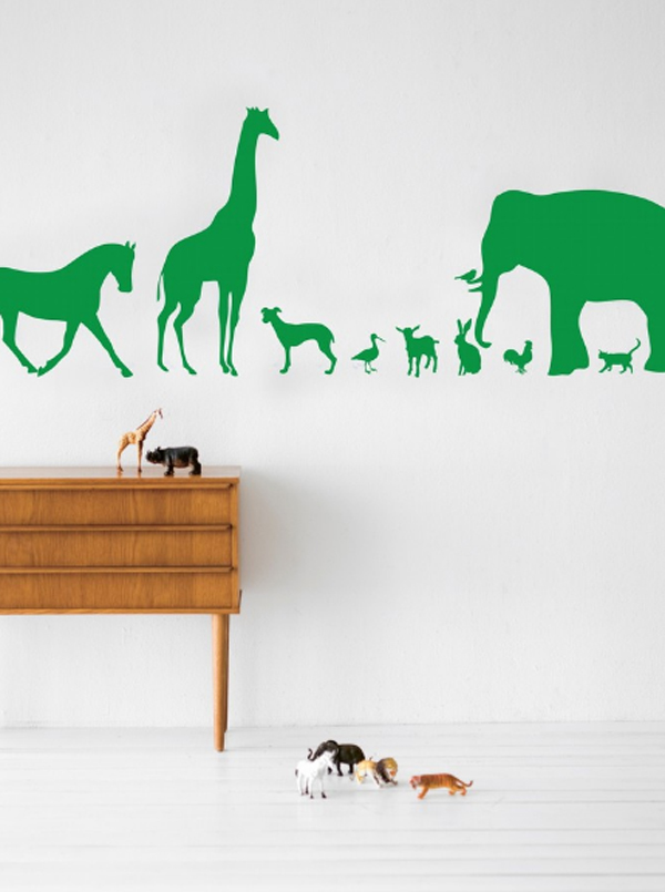 cool-and-creative-kids-room-wallpaper-with-animal-theme