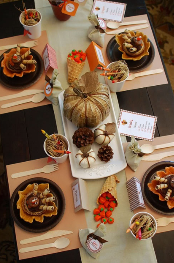 gorgeous-and-awesome-kids-thanksgiving-tables