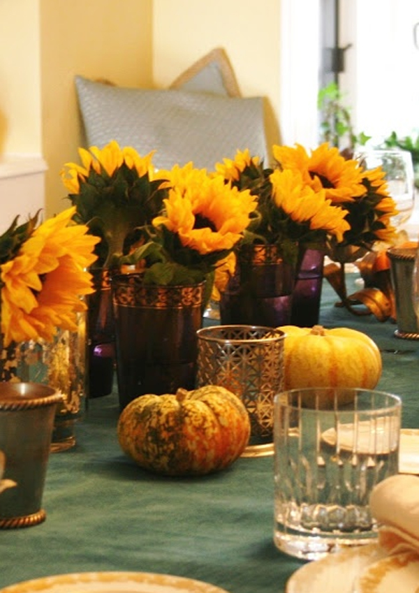 gorgeous-and-awesome-thanksgiving-table-with-flower-decorations