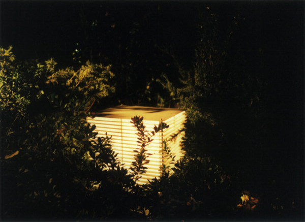 solar-garden-lamp-design-by-antoni-arola