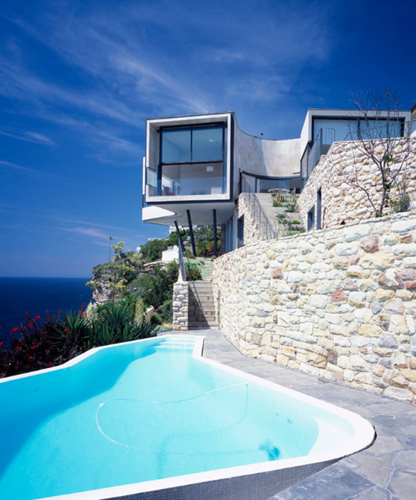 beach-house-holman-residential-with-pools