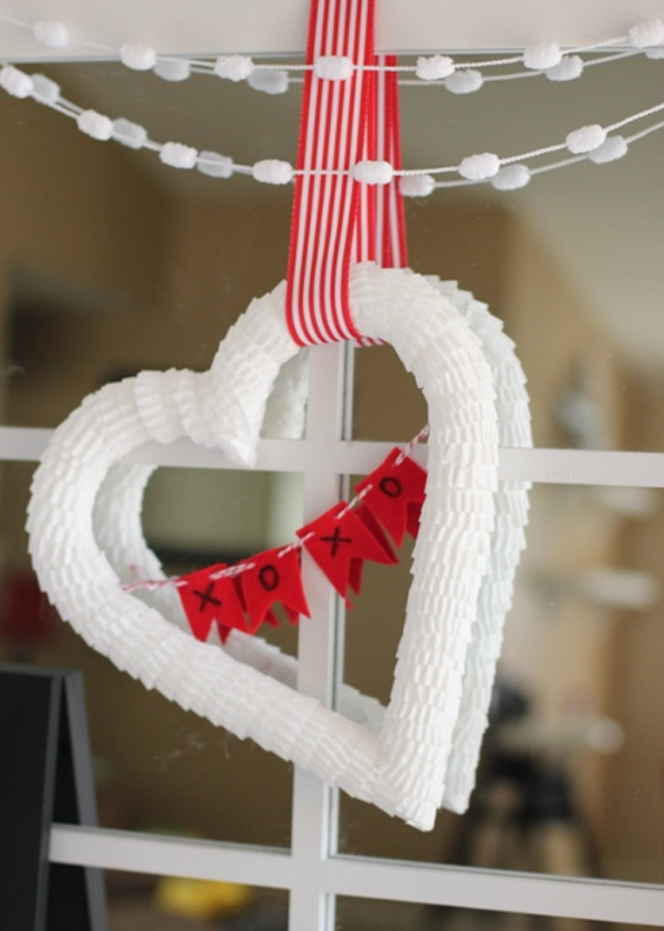 valentine-decoration-ideas-with-love-ornaments