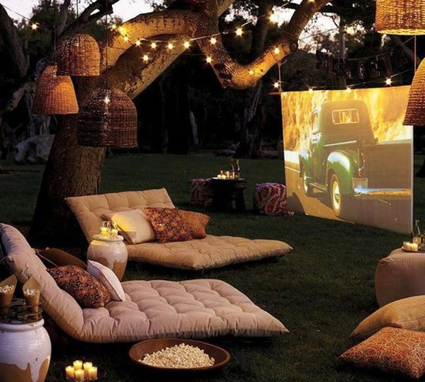 15-wonderful-outdoor-home-theater-design