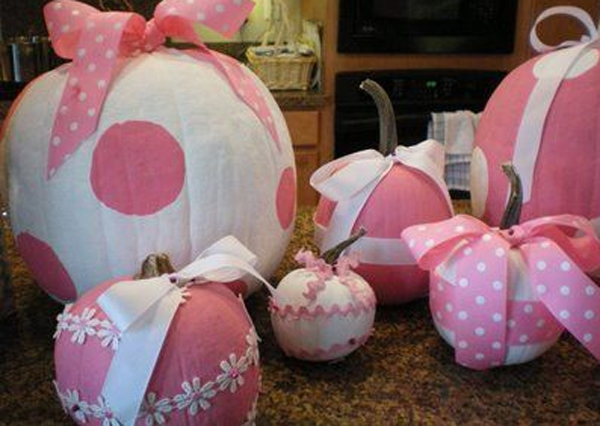 20 Pretty Pink Halloween Decoration Ideas | HomeMydesign