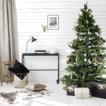 25 Simple And Minimalist Christmas Tree Decorations | Home Design And