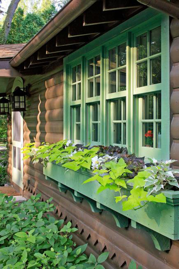 25 Wonderful DIY Window Box Planters | HomeMydesign