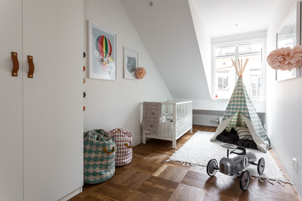Exclusive Attic Apartment Design In Stockholm Homemydesign