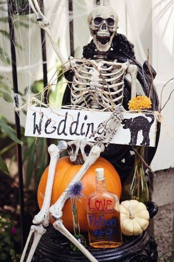 35 Elegant And Spooky Halloween Wedding Ideas | HomeMydesign