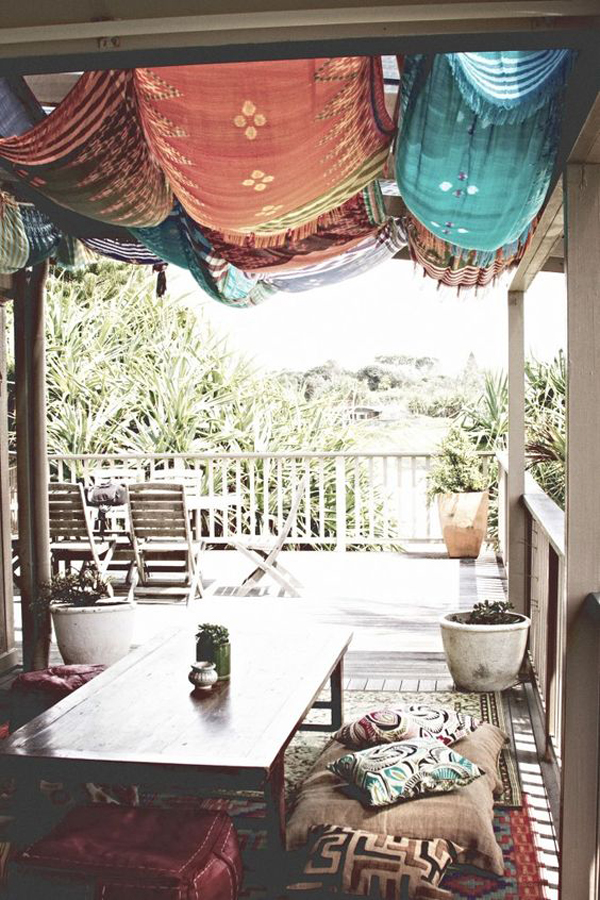 15 Inspiring Bohemian Porch With Colored Textiles