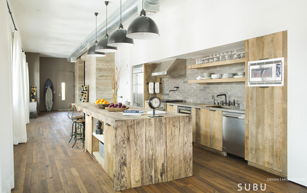Natural Marine Loft From Reclaimed Logs