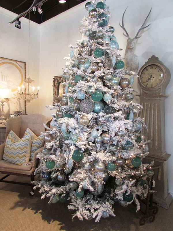 35 Neutral And Vintage White Christmas Tree Ideas