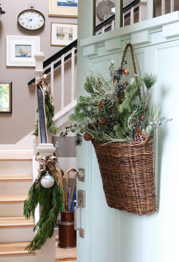 20 Simple Christmas Front Door With Greenery Ideas