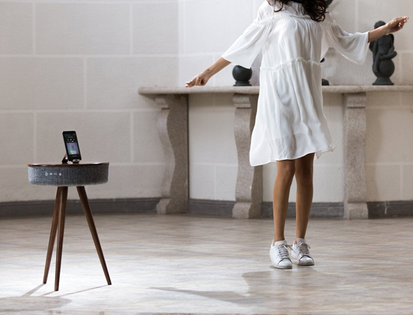 Mellow: Cool And Functional Multimedia Table