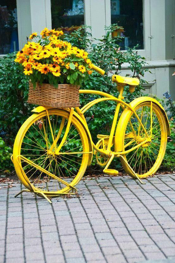 22 DIY Bicycle Planters With Vintage Vibe