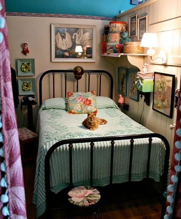 Vintage Themed Bedroom 120
