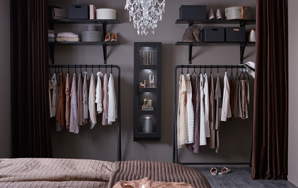 Fashionable Open Wardrobe To Simple Organizing