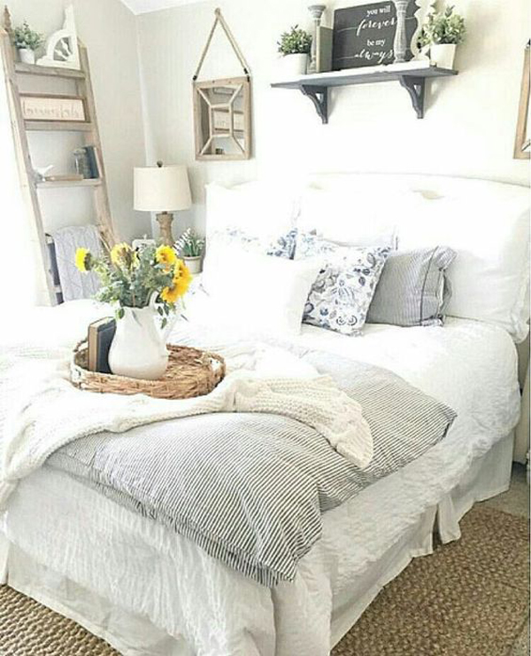 25 Cozy And Stylish Farmhouse Bedroom Ideas | HomeMydesign