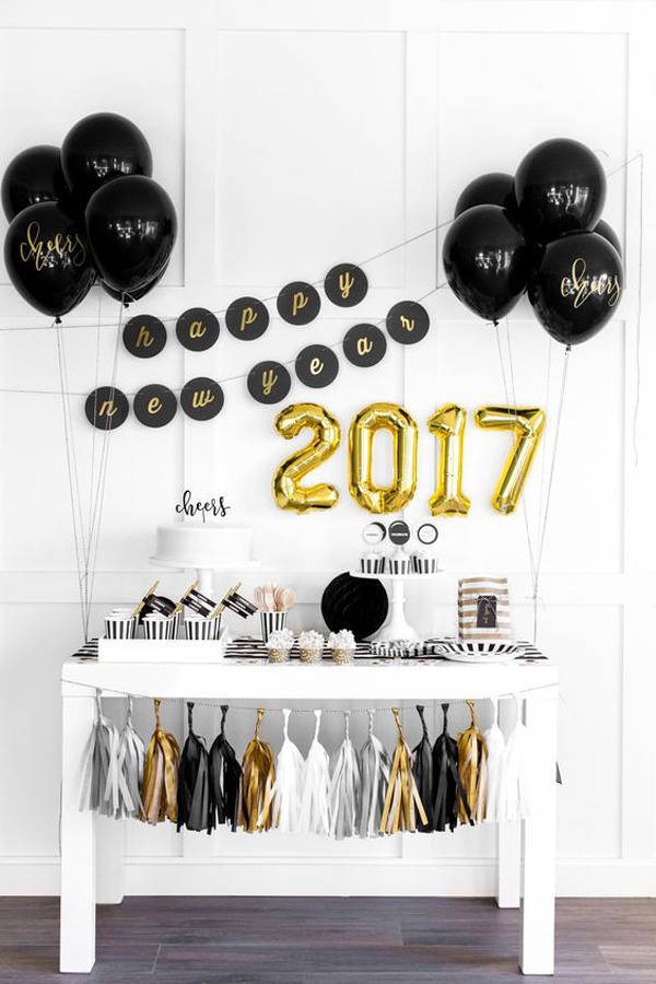 20 Black And Gold New Year Party For Last Holiday
