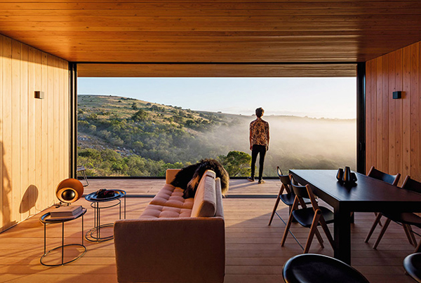 Amazing Prefabricated Home For Traveling Lovers