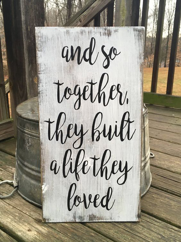 25 Super Romantic Wooden Signs For Valentine's Day | HomeMydesign