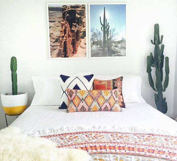 Minimalist Desert Bedroom Style