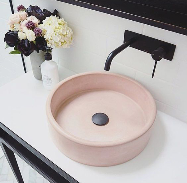 20 Pretty Ways To Bring A Pink Colors Into Your Bathroom