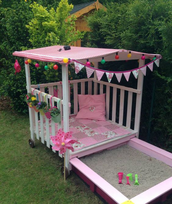 25 Beautiful Outdoor Kids Projects With Recycled Pallets