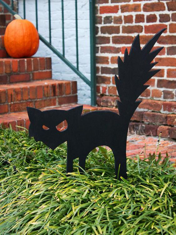 25 Most Creepy Halloween Decor With Animal Themes