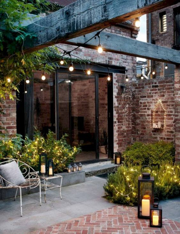 20 Tiny Courtyard Garden With Cozy Seating