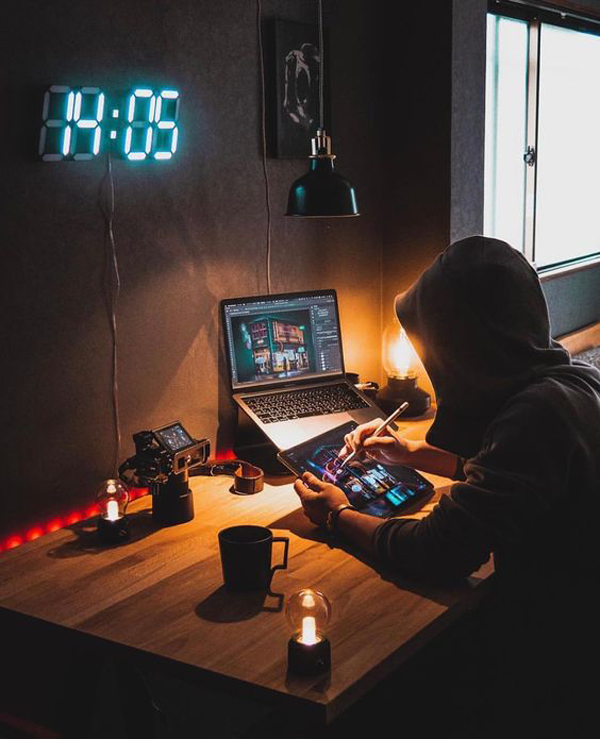 Masculine And Feminine LED Digital Clocks For Workspaces
