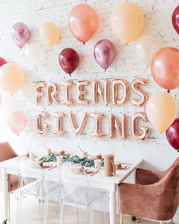 25 Fun Friendsgiving Decor Ideas For Holiday Celebrating