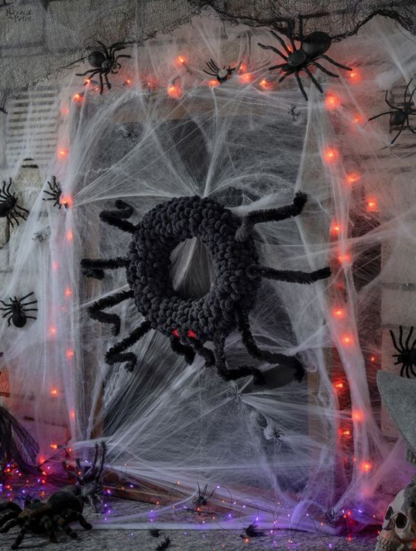25 Spooky Halloween Wreath Ideas That Will Surprise Your Guests