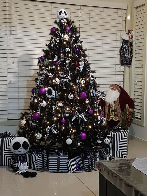 25 Black Christmas Trees That You Can Apply For Halloween | HomeMydesign