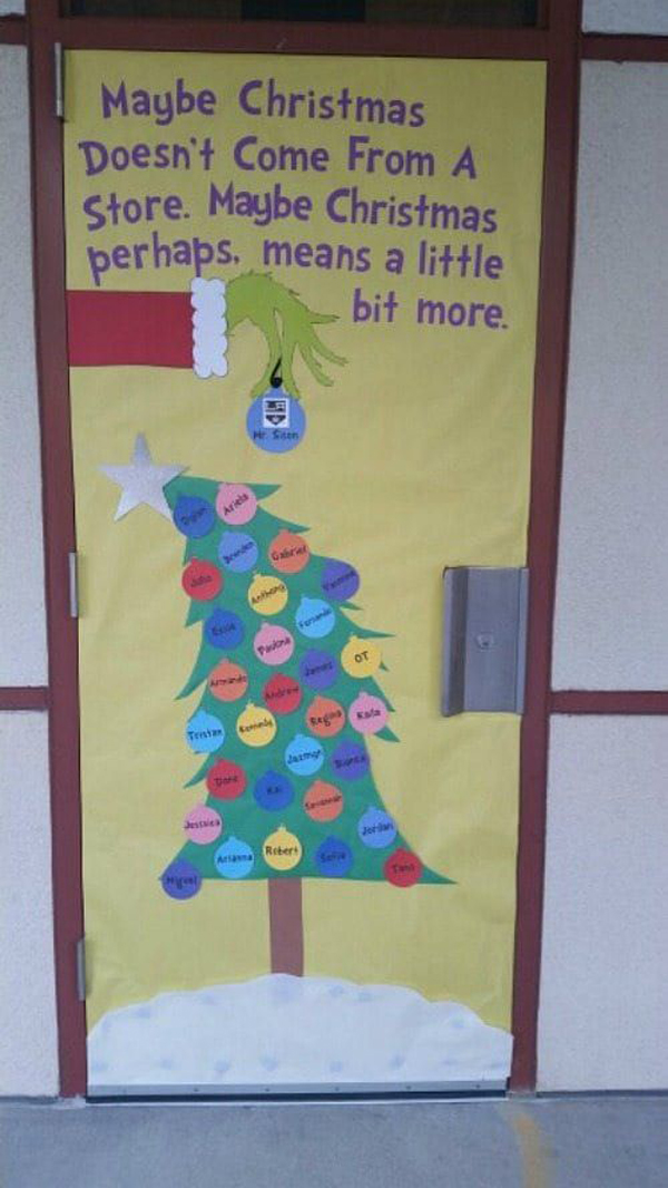 25 Cheerful And Beautiful Winter Door Decorations For Holiday Season Homemydesign
