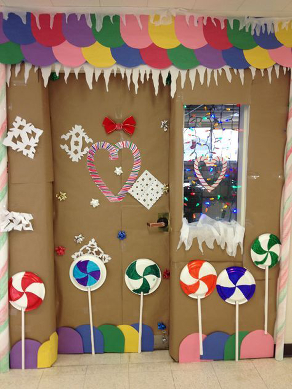 25 Cheerful And Beautiful Winter Door Decorations For Holiday Season