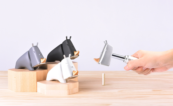 Practical Rhino Hammer That Can Be Friends On The Table