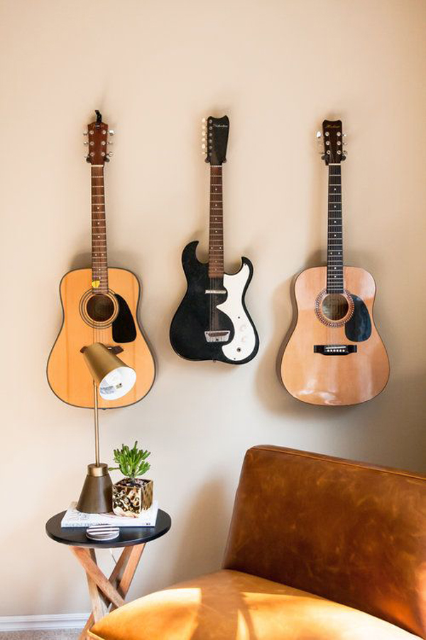 35 Simple Guitar Wall Display Ideas For Music Lovers | HomeMydesign