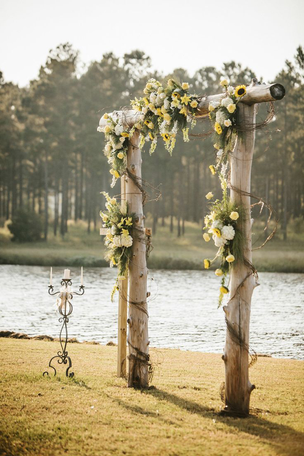 simple-river-wedding-backdrop | HomeMydesign