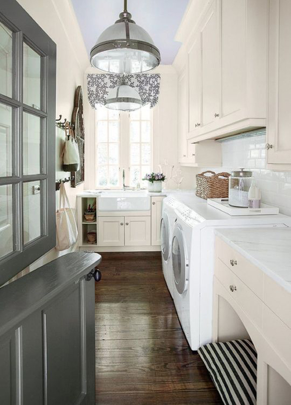 traditional-laundry-room-with-dog-house | HomeMydesign