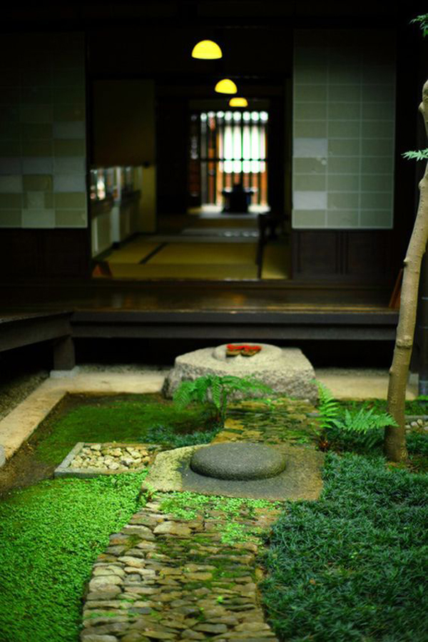 mix-modern-japanese-courtyard-garden | HomeMydesign