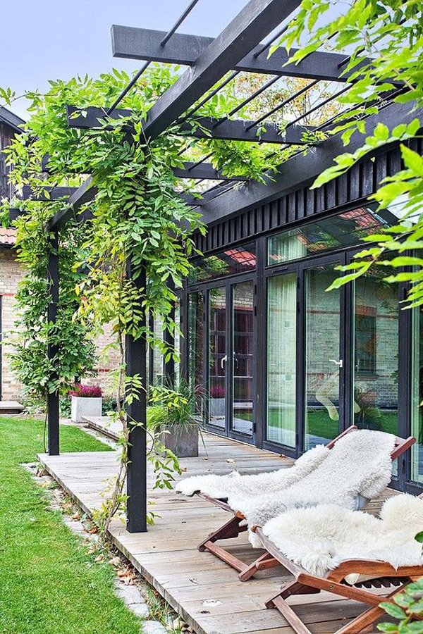 modern-pergola-design-with-vines-garden - HomeMydesign