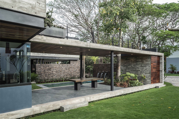 Casa Kalyvas: Big Volume Interior With Integrated To Outdoors