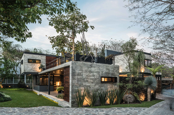Casa Kalyvas: Big Volume Interior With Integrated To Outdoors