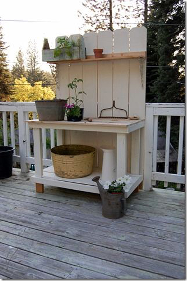 25 Small Backyard Ideas With DIY Gardening Station