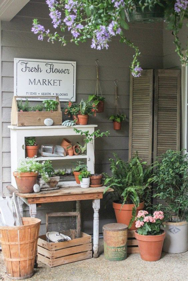25 Small Backyard Ideas With DIY Gardening Station