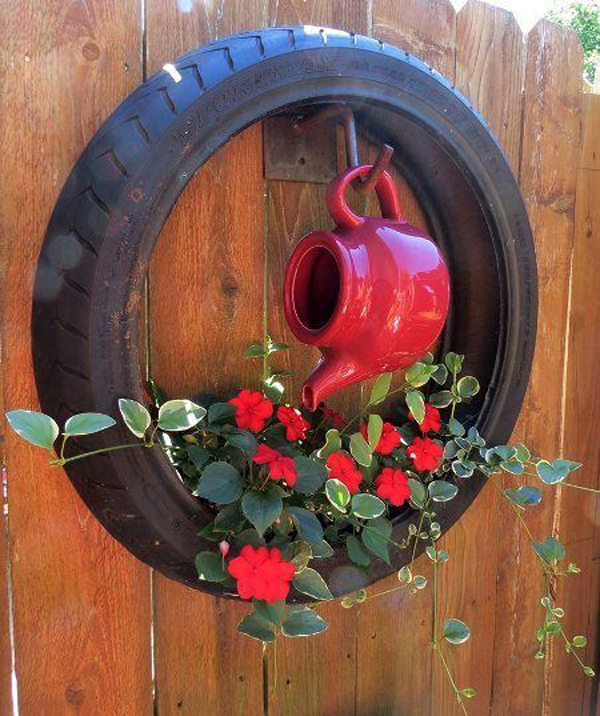 35 Unique DIY Garden Decor Ideas From Old Tires | HomeMydesign