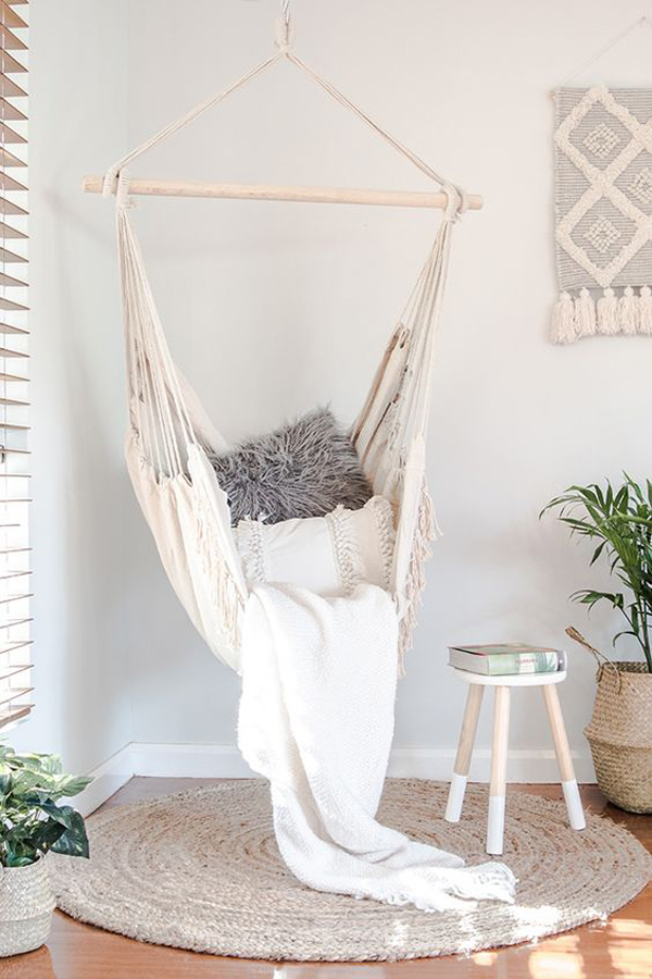 7 Chic Ways To Use Macrame Into Your Decor