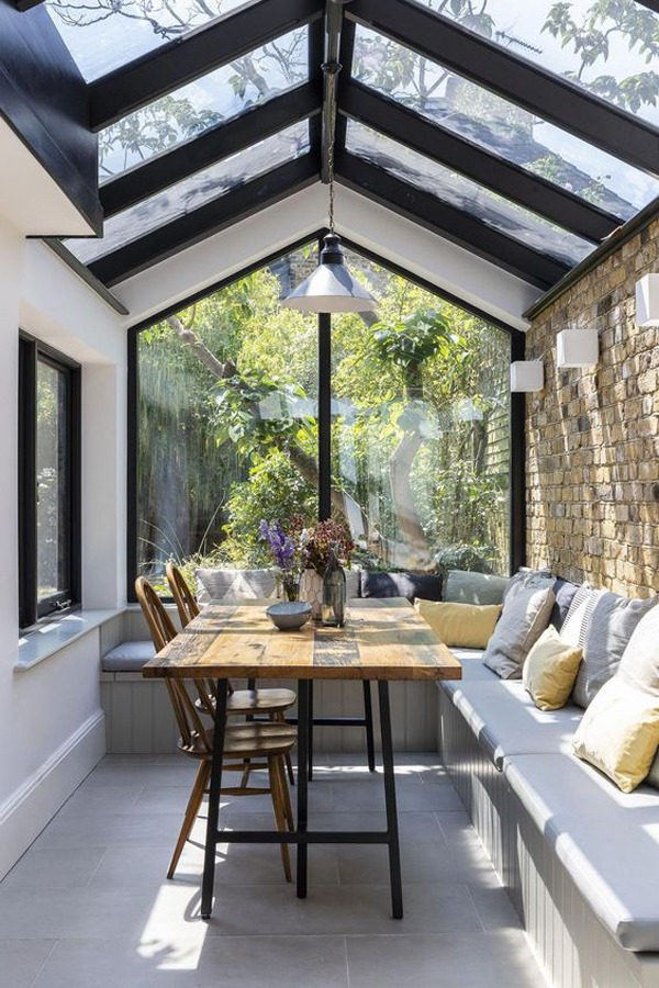 25 Awesome Attic Sunroom Decor Ideas | HomeMydesign